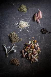 Umělecká fotografie Vegetables and spices - knolling, fotostorm, (26.7 x 40 cm)