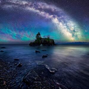 Umělecká fotografie Milky Way Over Hollow Rock, Matt Anderson Photography, (40 x 40 cm)