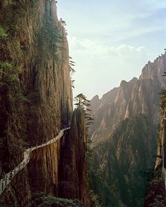 Umělecká fotografie Pathway winding through Chinese mountian landscape, DKP, (30 x 40 cm)