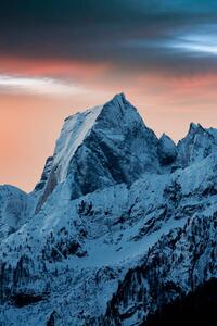 Umělecká fotografie Dramatic sunrise over snowy peak Badile,, Roberto Moiola / Sysaworld, (26.7 x 40 cm)