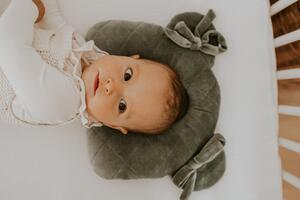 Fixační sametový polštář ROYAL BABY pro miminko zelený