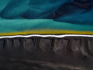 Umělecká fotografie Drone shot showing a black sand, Abstract Aerial Art, (40 x 30 cm)