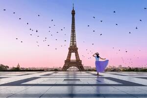 Umělecká fotografie Good Morning Eiffel, Kenneth Zeng, (40 x 26.7 cm)