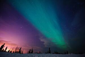 Fotografie Aurora Borealis in Fairbanks, Noppawat Tom Charoensinphon, (40 x 26.7 cm)