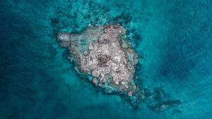 Fotografie Drone shot of a rocky island, Broome, Australia, Abstract Aerial Art, (40 x 22.5 cm)