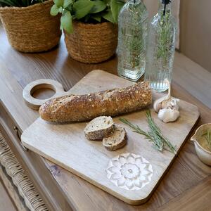 Chic Antique Dřevěné servírovací prkénko kolekce Tours s ornamentem široké
