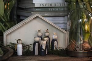 IB Laursen Vánoční betlém se 7 ručně malovanými dřevěnými figurkami