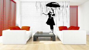 Fototapeta - Dívka s deštníkem v dešti (152,5x104 cm)