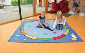 Dětský koberec s hodinami
