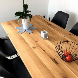 KULHÁNEK Masivní jídelní stůl s rovnou hranou a kovovou podnoží Velikost desky: individuální, Odstín podnože: bílá - RAL 9010