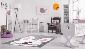 Dětský šedý koberec na hraní usměvavý zajíček