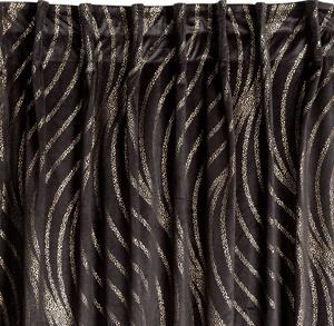 Černý zatemňovací závěs na pásce VICTORIA 3 s geometrickým motivem 140x270 cm