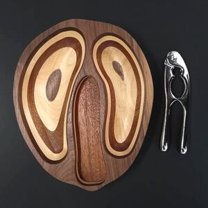AMADEA Dřevěná miska ve tvaru ořechu s louskáčkem, masivní dřevo, 2 druhy dřevin, 28x23x4,5 cm