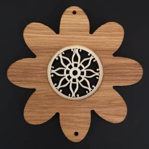 AMADEA Dřevěná ozdoba z masivu s vkladem - květ s kvítkem 10 cm