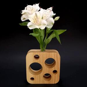 AMADEA Dřevěná váza čtvercová s otvory, masivní dřevo, výška 12 cm