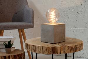 Designová industriální stolní lampa Cement se čtvercovou betonovou základnou v šedé barvě 12 cm