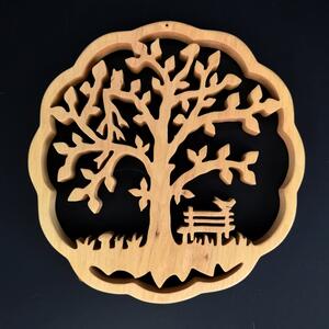 AMADEA Dřevěná dekorace strom v kruhu, masivní dřevo, průměr 17 cm