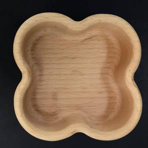 AMADEA Dřevěná miska ve tvaru čtyřlístku, masivní dřevo, rozměr 11,2x4,5 cm
