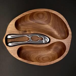AMADEA Dřevěná miska ve tvaru ořechu s louskáčkem, masivní dřevo americký ořech, 23x28x4,5 cm