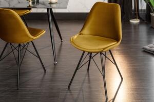 Designová hořčicově žlutá jídelní židle Scandinavia se sametovým čalouněním a černými nožičkami z kovu 86cm