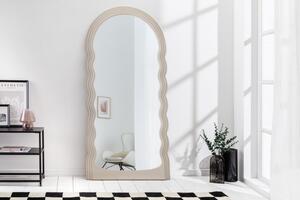 Art deco moderní vysoké zrcadlo Swan s vlnitým rámem v pastelové béžové barvě 160cm