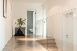 Originální květináč TRIANGLE, výška 61 cm, černá, outlet