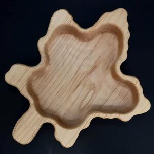 AMADEA Dřevěná miska ve tvaru javorového listu, masivní dřevo, velikost 35 cm
