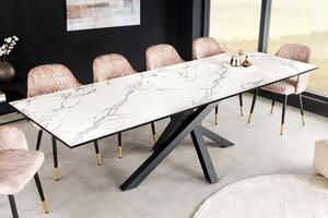Rozkládací obdélníkový jídelní stůl Ceramia s bílou deskou s designem mramoru as černýma zkříženýma nohama 180 cm