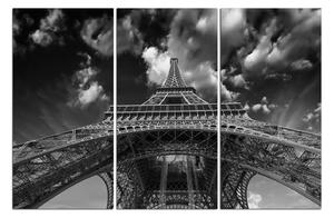 Obraz na plátně - Eiffelova věž - pohled zezdola 135ČB (120x80 cm)