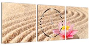 Obraz kamene s květinou na písku (s hodinami) (90x30 cm)
