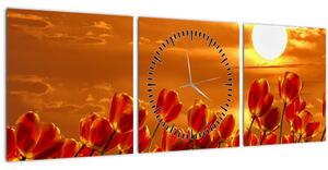 Obraz rozkvetlého lánu s tulipány (s hodinami) (90x30 cm)