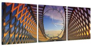 Obraz moderní architektury mostu (s hodinami) (90x30 cm)