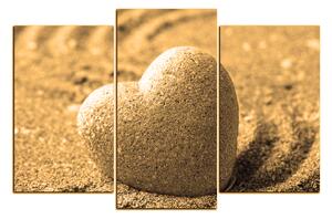 Obraz na plátně - Kámen ve tvaru srdce na písku 1161FC (120x80 cm)