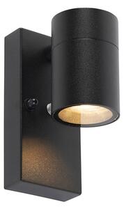 Venkovní nástěnná lampa černá se senzorem světlo-tma IP44 - Solo