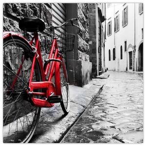 Obraz červeného kola na dlážděné ulici (30x30 cm)