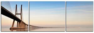 Obraz na plátně - Most Vasco da Gama - panoráma 5245C (150x50 cm)