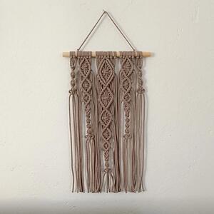 Macramé dekorace tmavě béžová (k zavěšení na stěnu)
