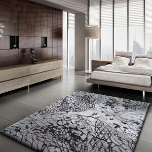 Hnědý koberec s exkluzivním vzorem