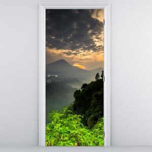 Fototapeta na dveře - Zelená horská krajina (95x205cm)