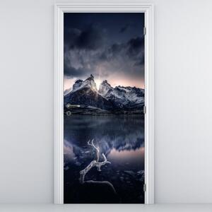 Fototapeta na dveře - Jezero s horou (95x205cm)