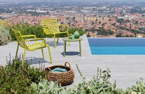 Nardi Žlutozelený plastový zahradní stolek Doga 50 cm