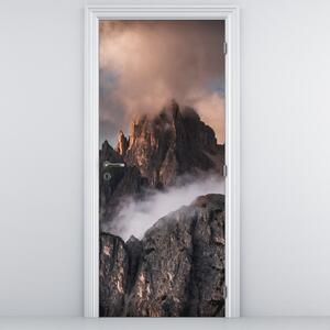 Fototapeta na dveře - Italské Dolomity schované v mlze (95x205cm)