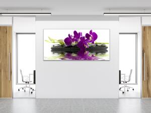 Obraz skleněný temný květ orchideje na kameni a hladině - 40 x 60 cm