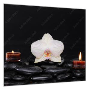 Obraz skleněný čtvercový květ bílá orchidej na kamenech a svíčky - 40 x 40 cm