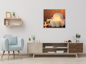 Obraz skleněný bílá svíce, ručník a květ - 40 x 40 cm