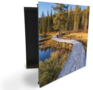 Glasdekor skříňka na klíče - dřevěná cesta okolo jezera v lese - Pravé / Černá