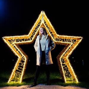 DECOLED LED světelná brána hvězda teple bílá 510 × 410 × 75 cm, 36 V, příkon 95,2 W, ze 4 dílů