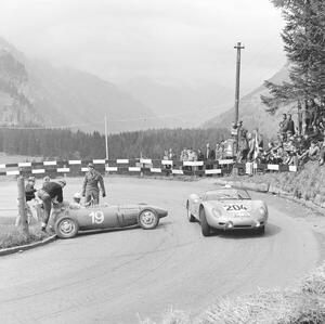 Fotografie Switzerland Motorsport Heini Walter, 1961, (40 x 40 cm)
