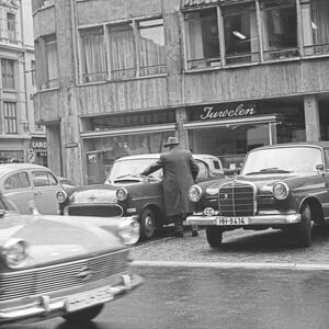 Fotografie Street scene at Alstertor street in Hamburg, Germany 1960s