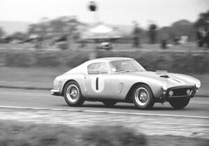 Fotografie Graham Whitehead driving a Ferrari 250GT SWB, 1960, (40 x 26.7 cm)